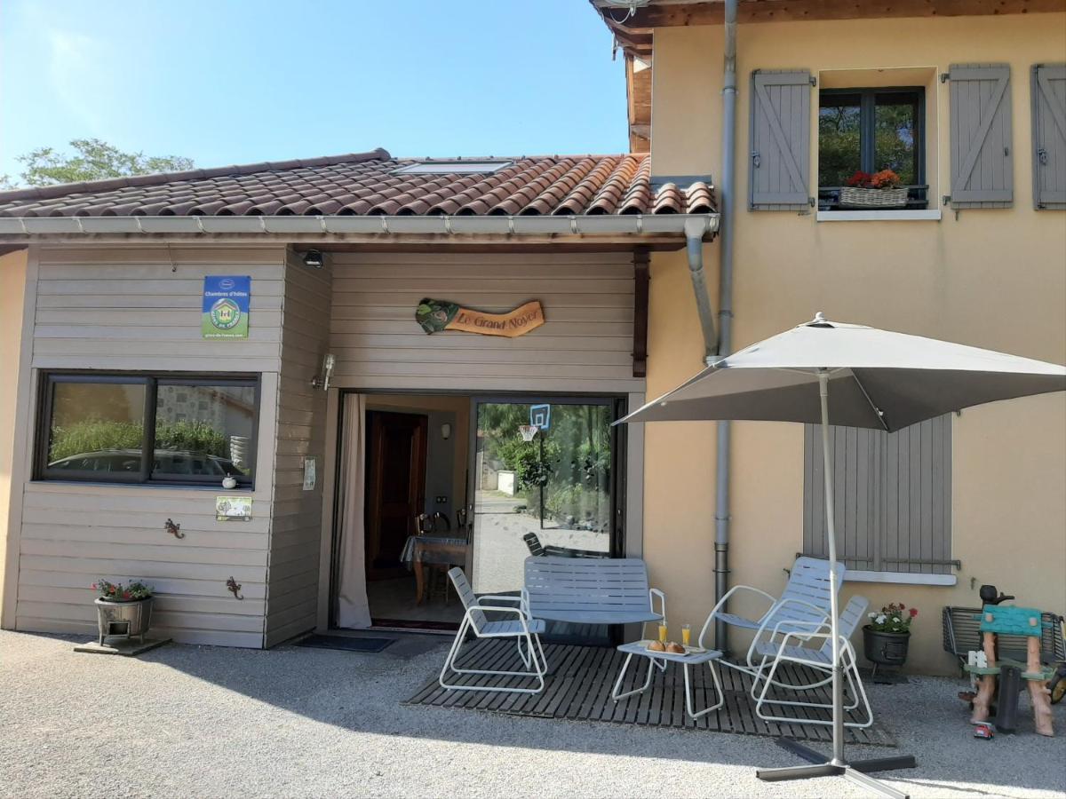 アンブロネ Le Grand Noyer Bed & Breakfast エクステリア 写真