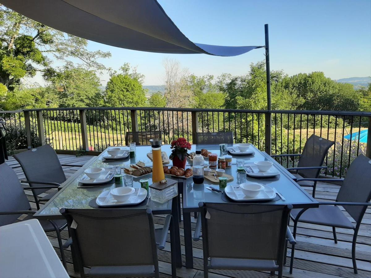 アンブロネ Le Grand Noyer Bed & Breakfast エクステリア 写真