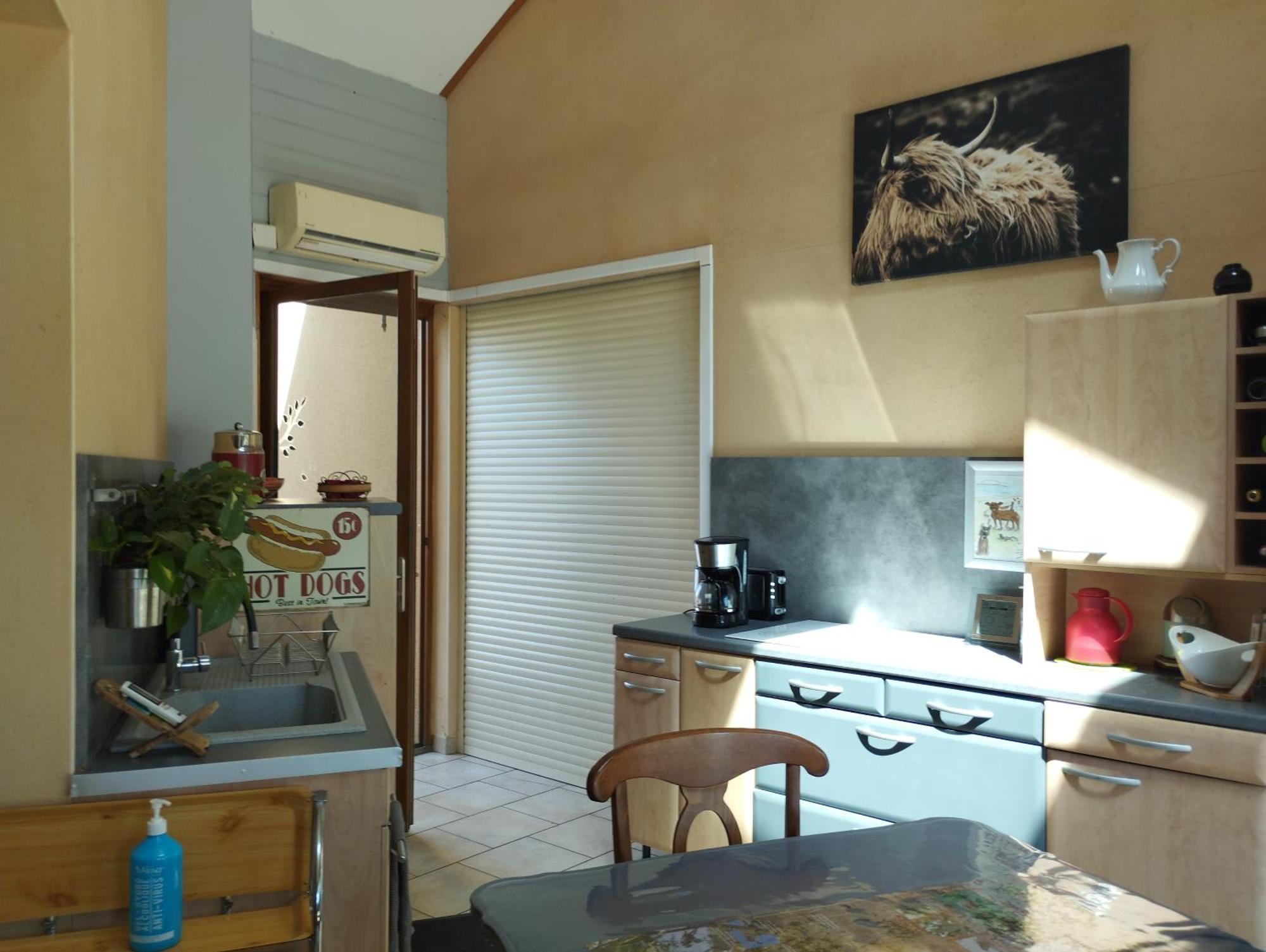 アンブロネ Le Grand Noyer Bed & Breakfast エクステリア 写真