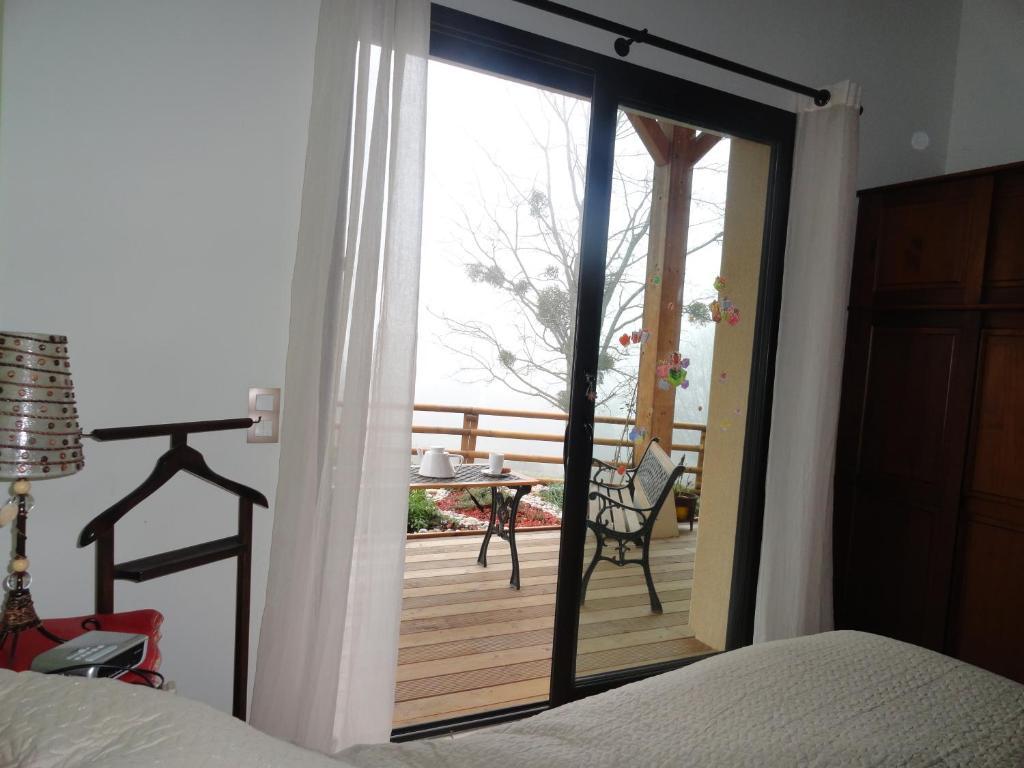 アンブロネ Le Grand Noyer Bed & Breakfast 部屋 写真